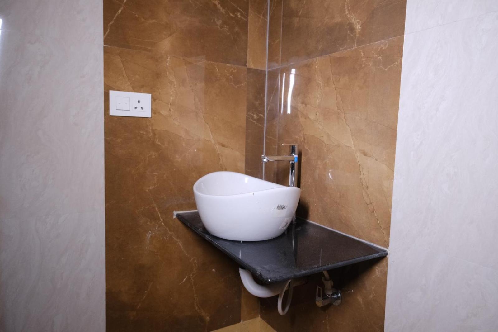 Hotel Golden Continental เดฟการ์ ภายนอก รูปภาพ
